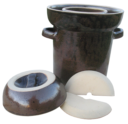 <ul class='dec-ul'>
            <li>Ref SP-06C:  6Litre cylindrical pot.</li>
            <li>Largest diameter at the top rim 250mm</li>
            <li>Diameter of the cylindrical part 210mm</li>
            <li>Height with lid 280mm</li>
            <li>Opening 125mm</li>
            <li>Weight 5.3kg (pot & lid)</li>
            <li>Price: $0.00</li>
            <li>Delivery: NI:$20, SI:$12</li>
        </ul>